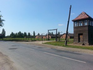 Auschwitz-Birkenau - framsidan.